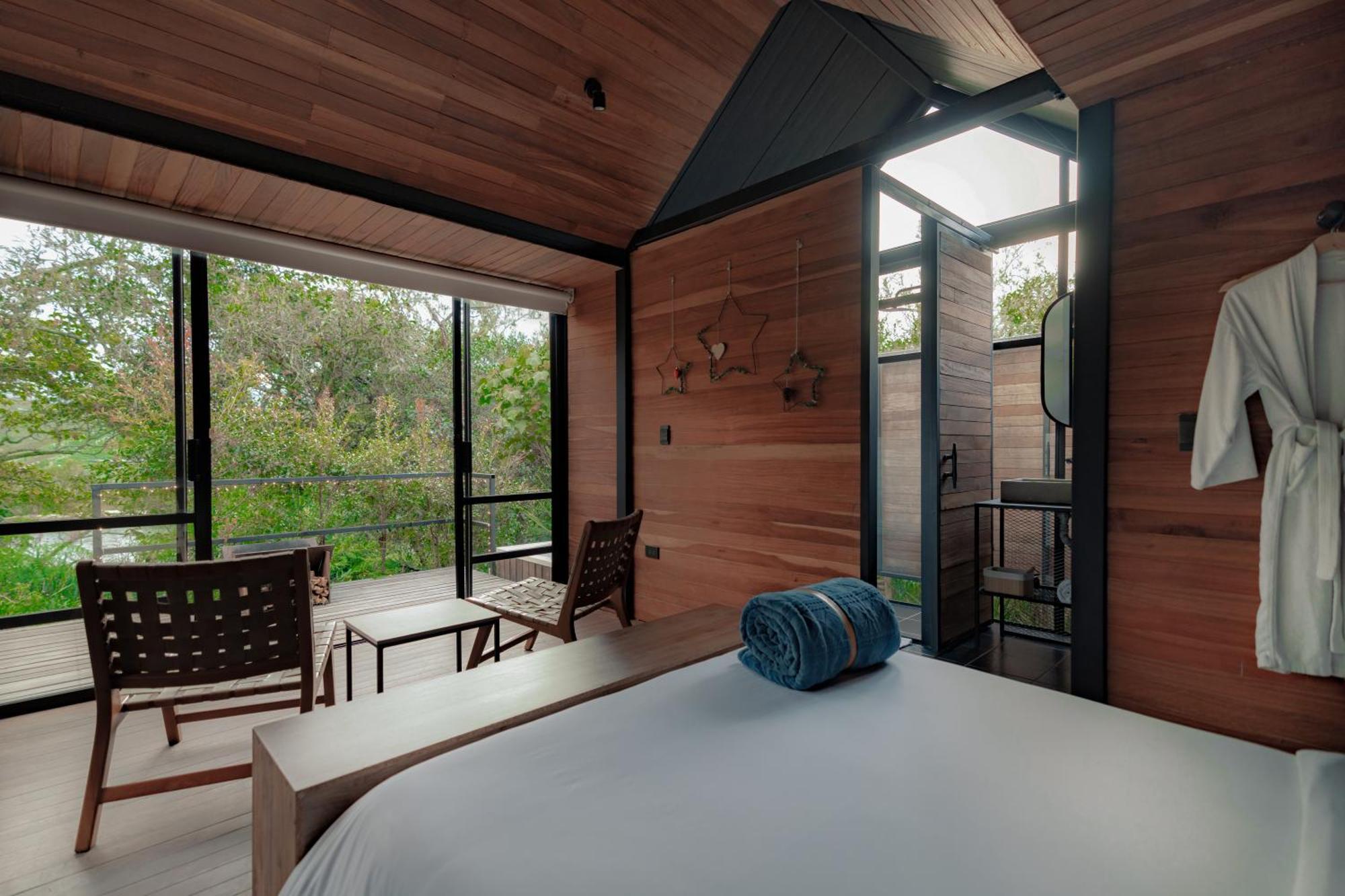 The Boato Hotel Guatape Exterior photo The interior of a room at the resort